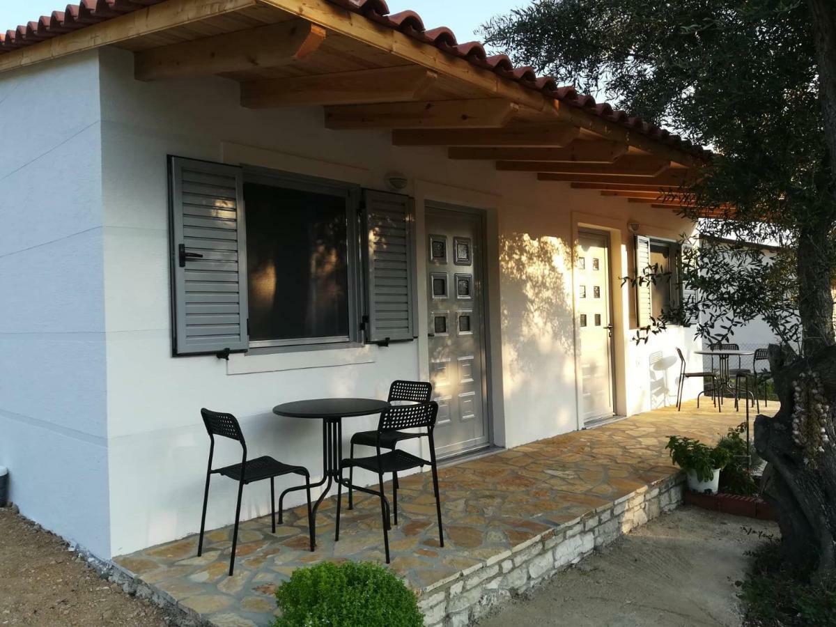 Janakis Garden Livadi Beach Himare Fshat ภายนอก รูปภาพ